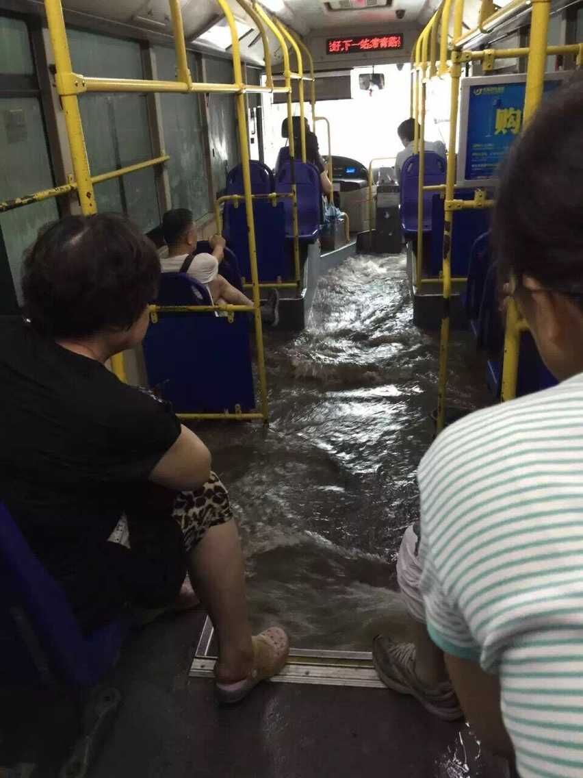 【闲余畅读】武汉暴雨